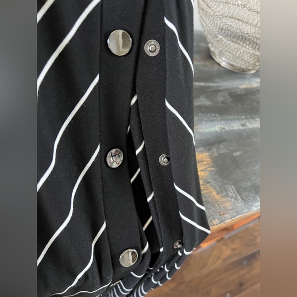 WHBM Maxi Dress Sz small. Deep side split with snaps - Picture 3 of 6